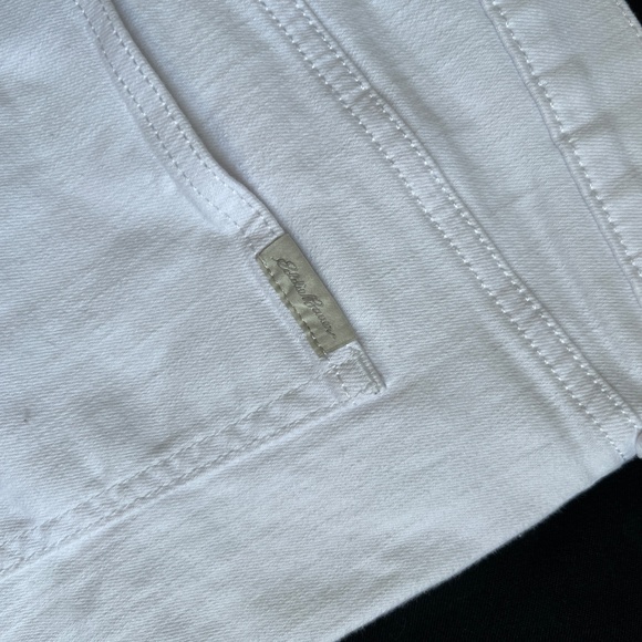 Eddie Bauer Shorts Boyfriend Mid Rise White Denim Casual Stretch Cuffed Size 14 - Picture 5 of 8